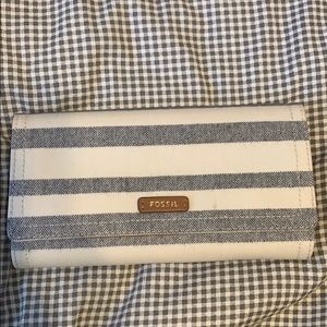 Fossil wallet